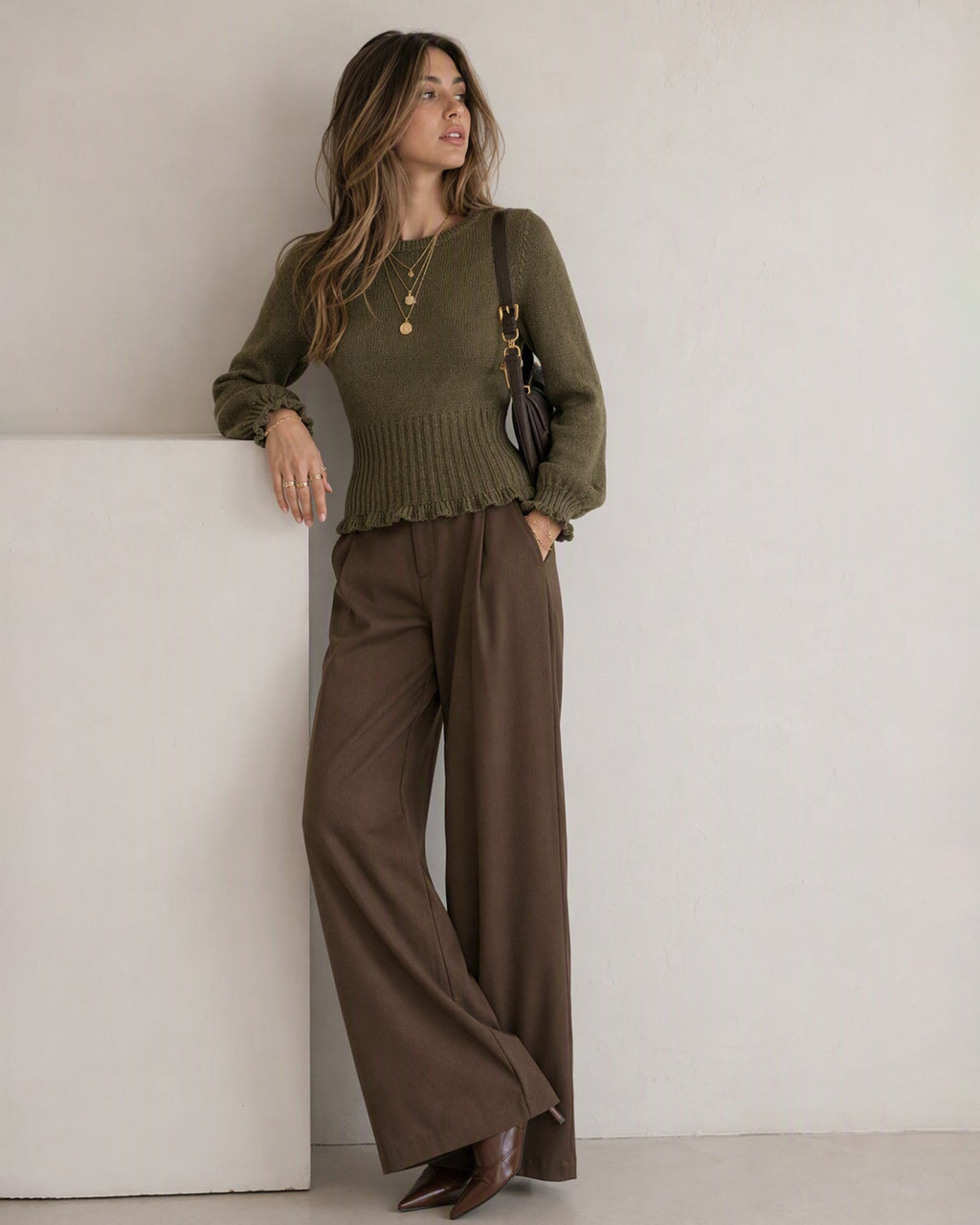 Pantalones de corte recto de color marrón