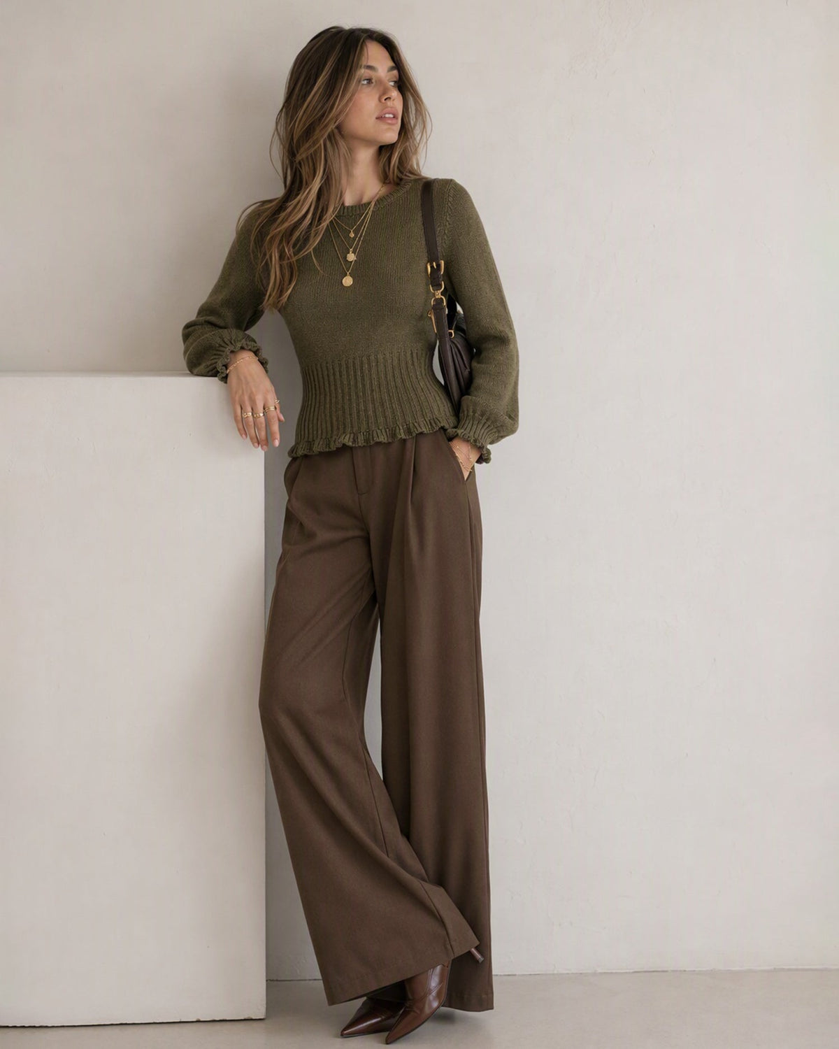 Pantalones de corte recto de color marrón