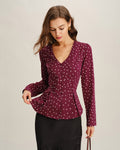 Blusa de lunares con cuello en V