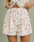 Shorts elegantes de encaje con bordado floral