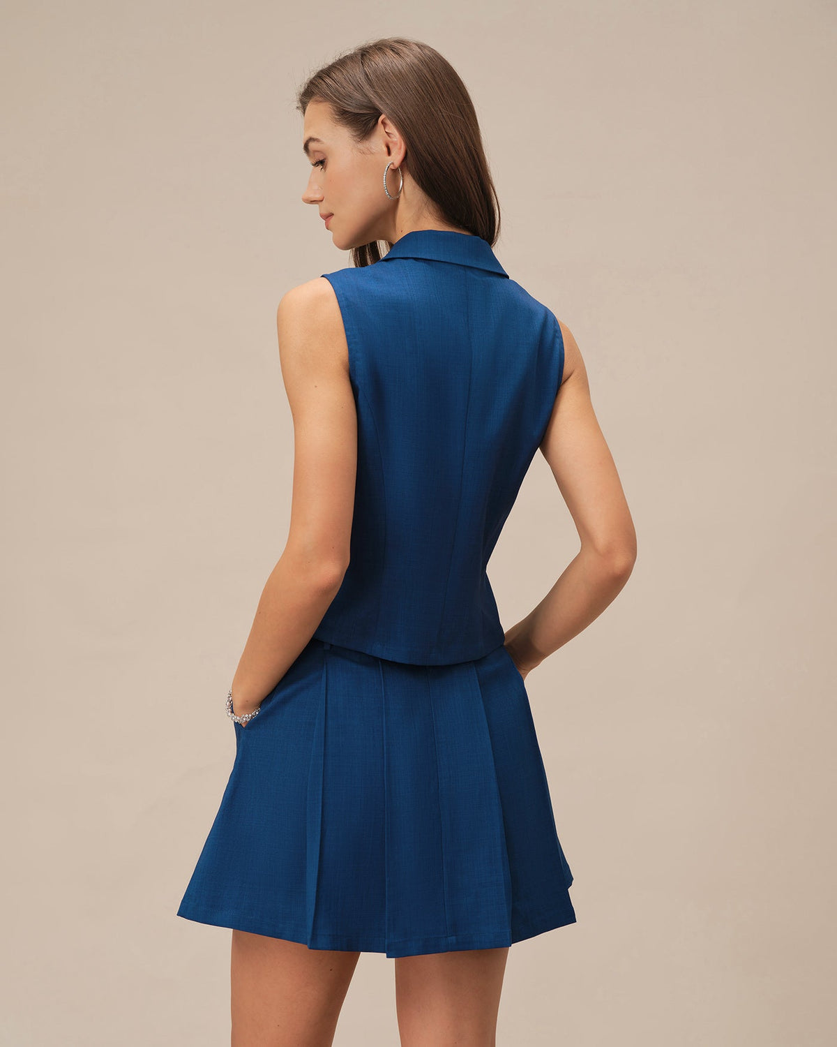 Falda mini azul de línea A con prácticos bolsillos