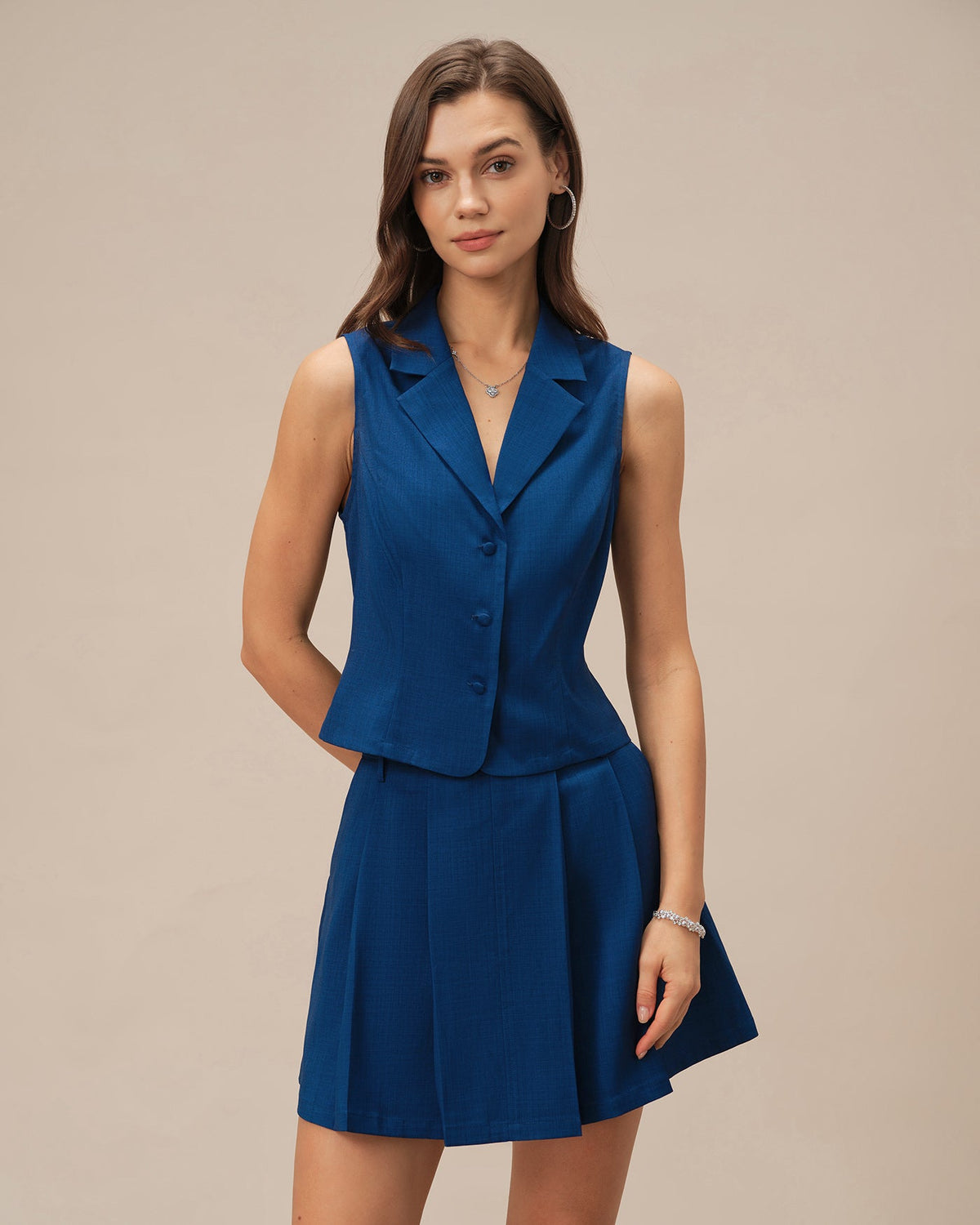 Falda mini azul de línea A con prácticos bolsillos