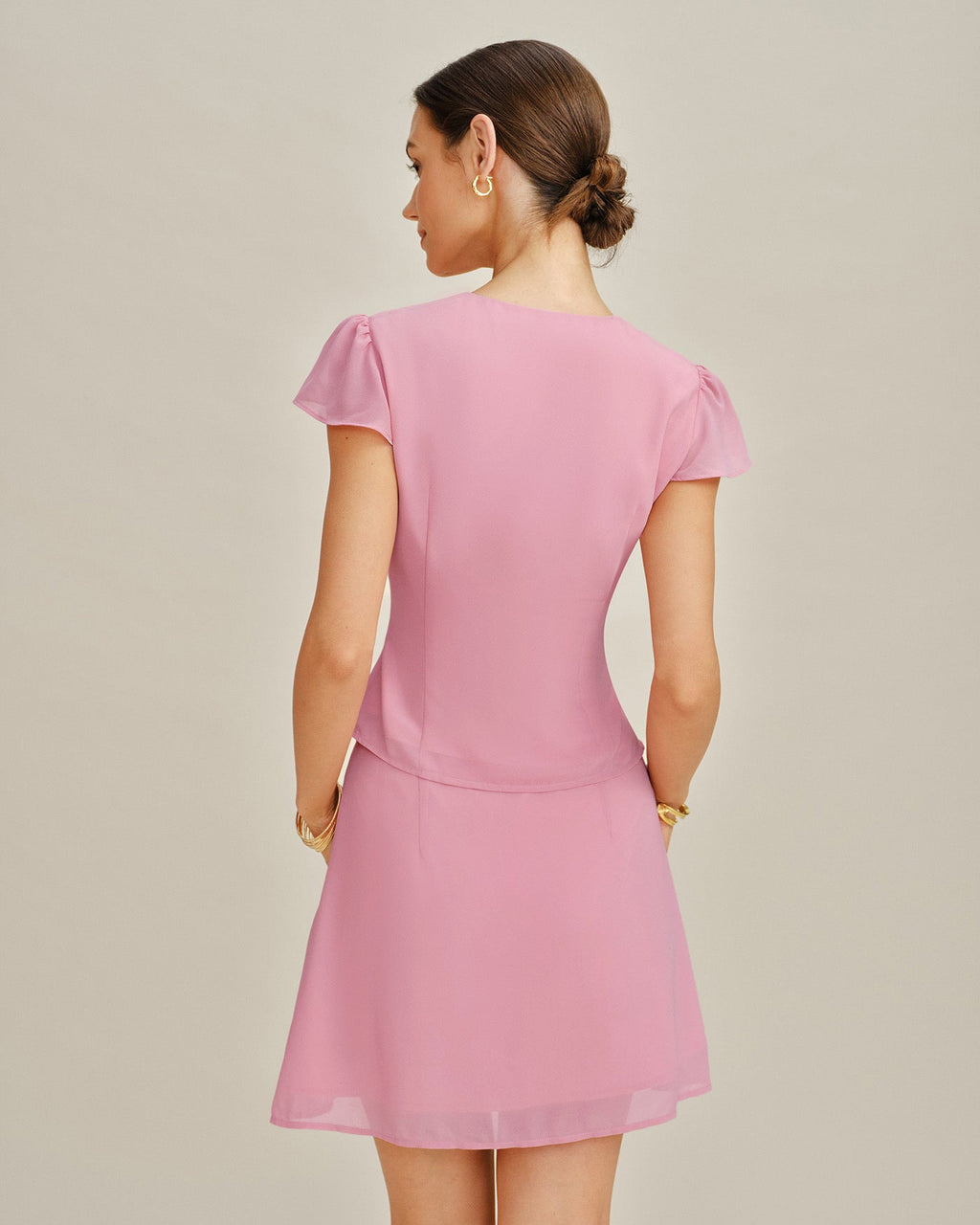 Elegante minifalda de gasa rosa lisa